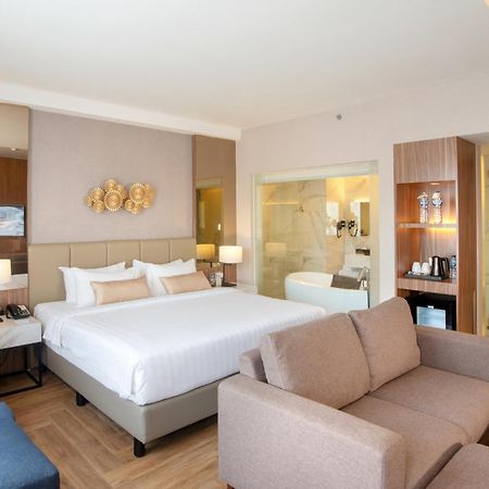 The Zhm Premiere Padang Hotel Luaran gambar