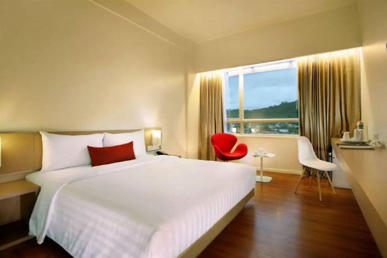 The Zhm Premiere Padang Hotel Luaran gambar