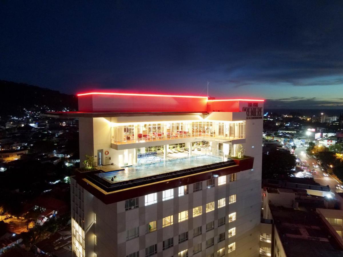 The Zhm Premiere Padang Hotel Luaran gambar