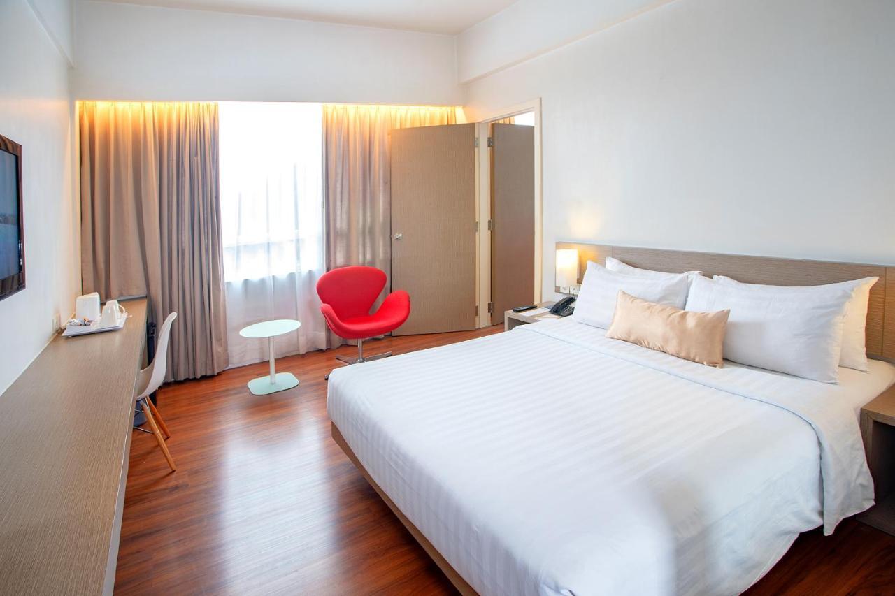 The Zhm Premiere Padang Hotel Luaran gambar