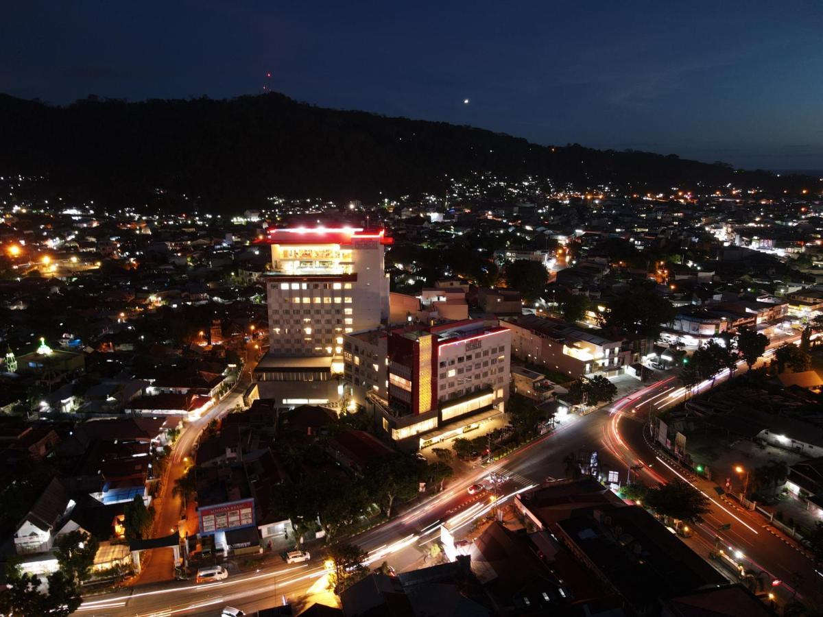 The Zhm Premiere Padang Hotel Luaran gambar