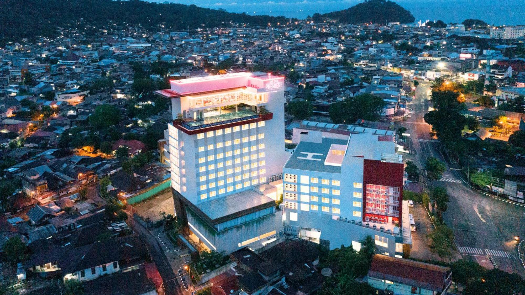 The Zhm Premiere Padang Hotel Luaran gambar