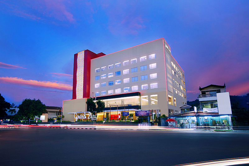The Zhm Premiere Padang Hotel Luaran gambar